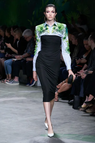 Look 22